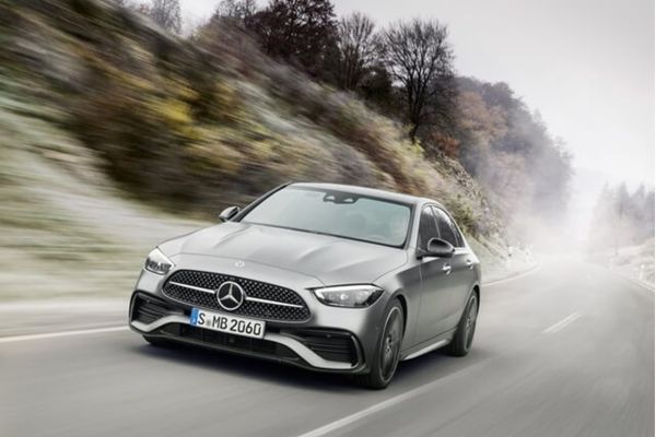 Giá Xe Ô Tô Mercedes-Benz C 300 AMG CBU 2022 Và Thông Số
