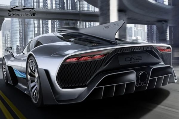 duoi xe mercedes amg one