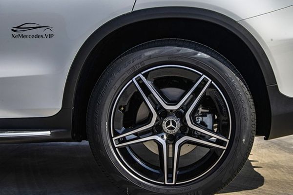 Bảng giá lốp xe Mercedes glc 300 mới nhất 2023