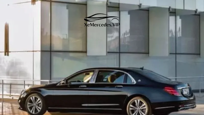 than xe mercedes maybach s 560 4matic