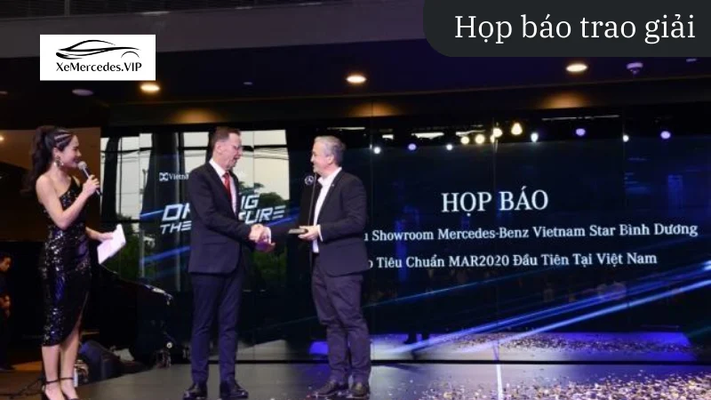 vnstar binh duong duoc trao giai Họp báo trao chứng nhận cho Vietnam Star Bình Dương